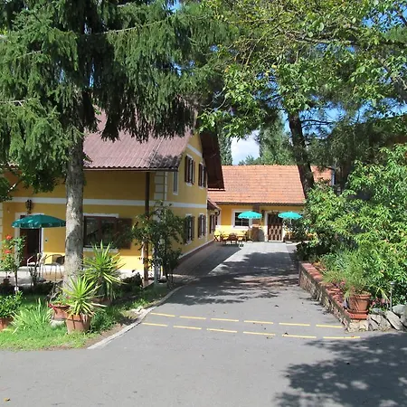 Weingut Schoberhof Apartment *